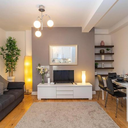 Location! 2 Bed/2Bath - Pro Host Leilighet London Eksteriør bilde