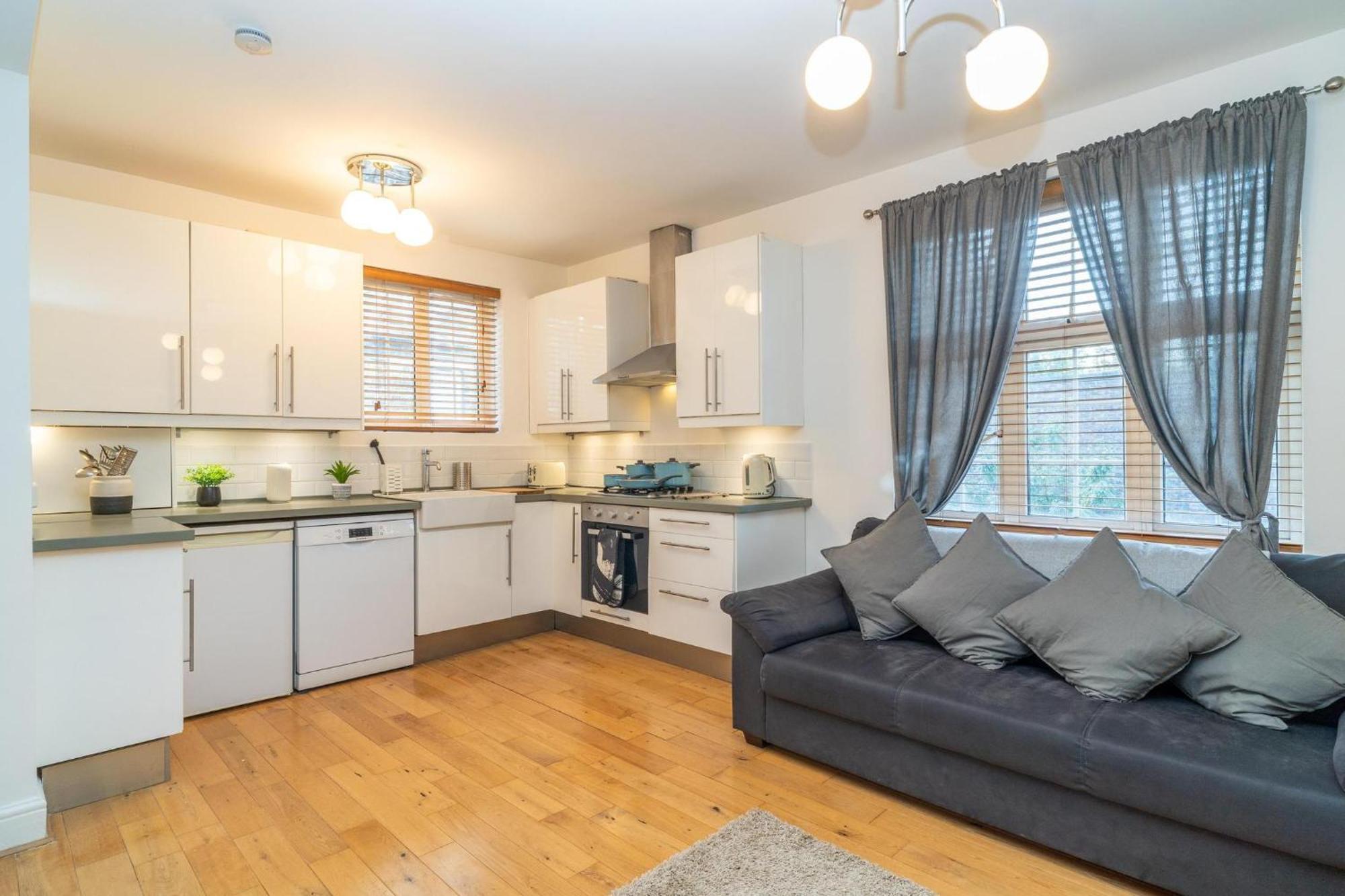 Location! 2 Bed/2Bath - Pro Host Leilighet London Eksteriør bilde