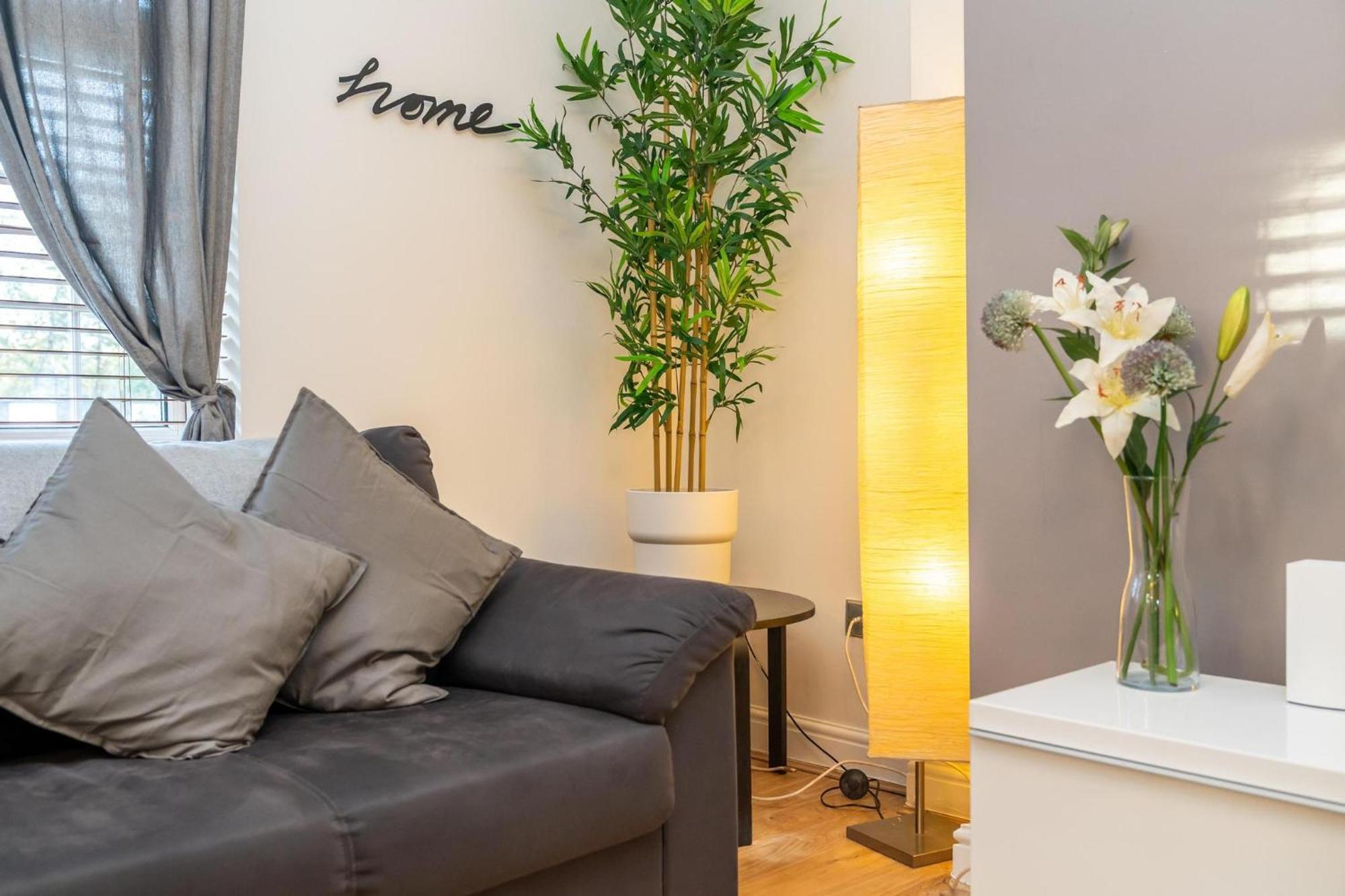 Location! 2 Bed/2Bath - Pro Host Leilighet London Eksteriør bilde